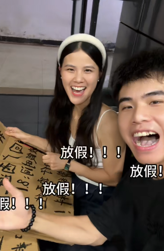 长沙太热了!卖螺蛳粉的广西仔集体放假回老家:今年真的受不了-第4张图片 长沙太热了!卖螺蛳粉的广西仔集体放假回老家:今年真的受不了-第4张图片